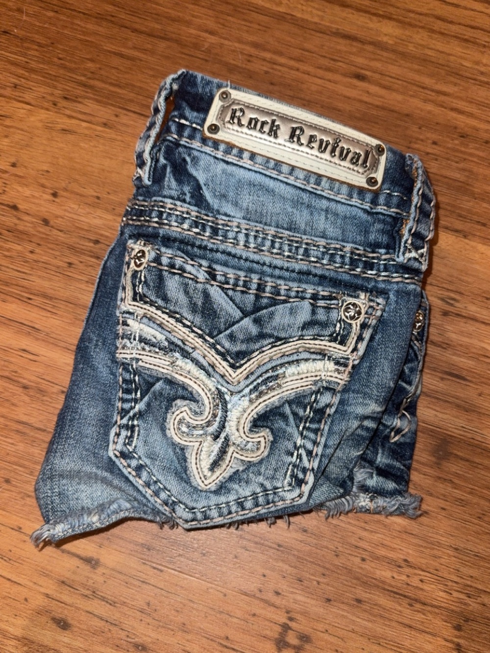 ROCK REVIVAL SHORTS